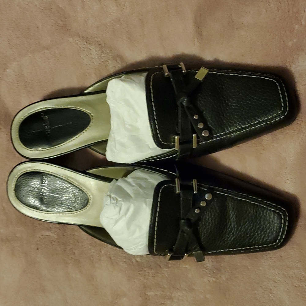 Danelle - Mura mules